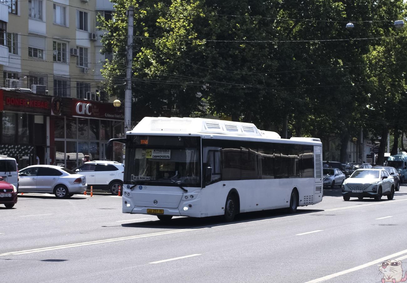 Симферополь, ЛиАЗ-5292.67 (CNG) № АВ 257 82