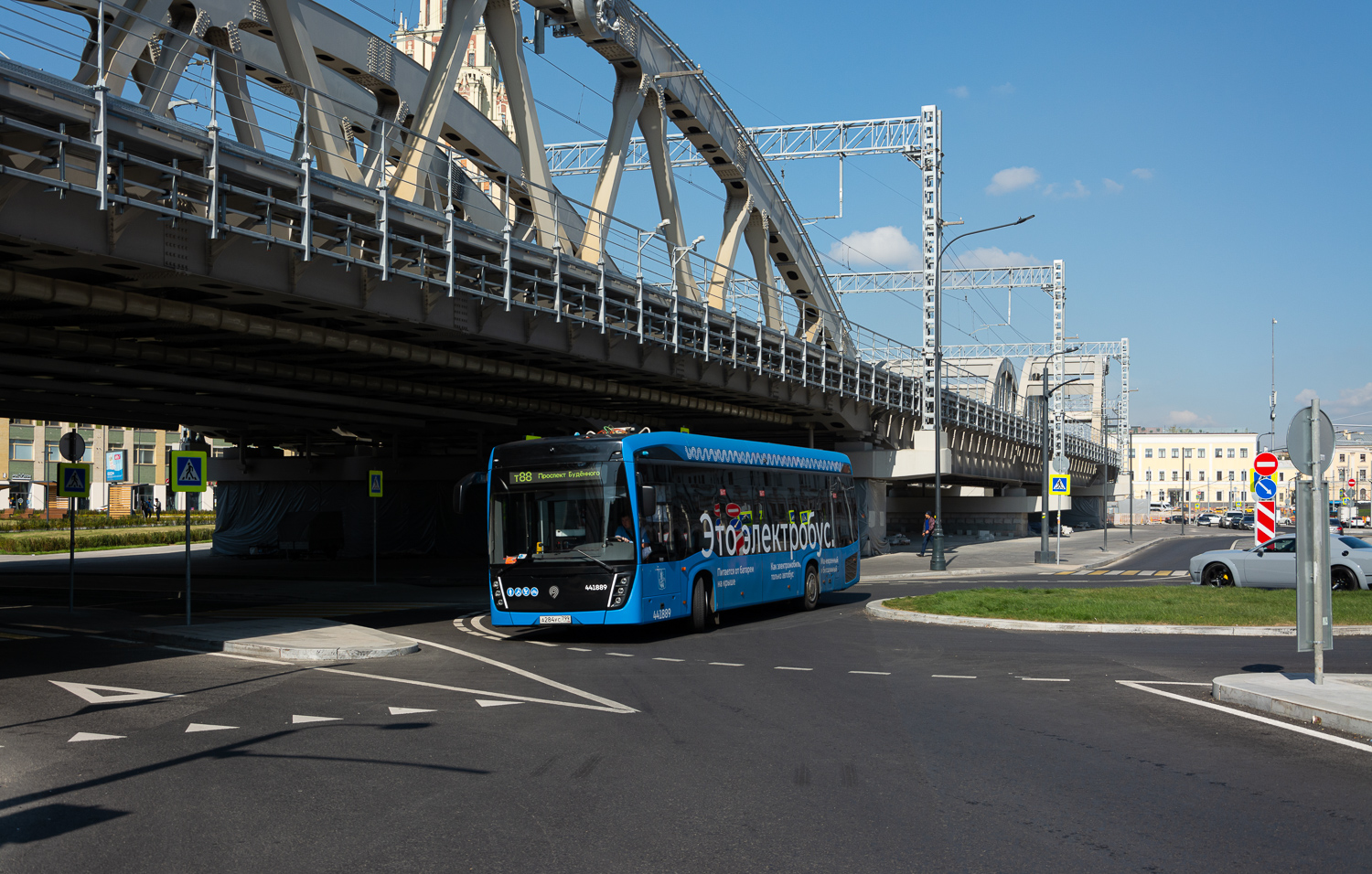 Moscow, KAMAZ-6282 # 441889