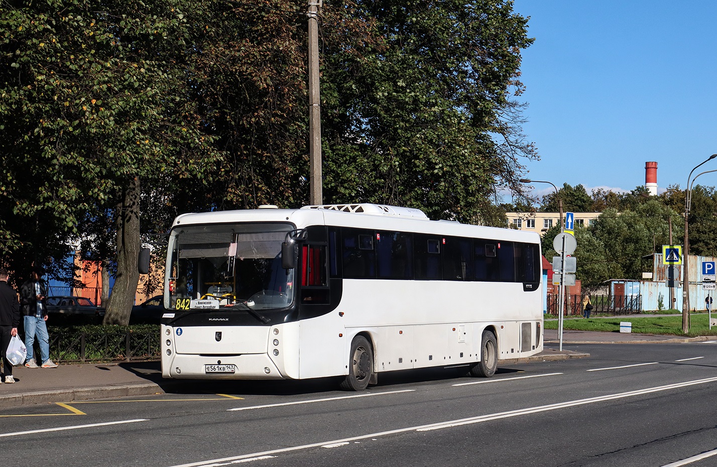 Kingisepp, NefAZ-5299-17-52 # Е 561 КВ 147