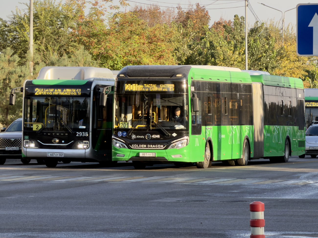 Almaty, Yutong ZK6126HG (QazTehna) # 2938; Almaty, Golden Dragon XML6185J13C (Hyundai Trans Auto) # 4246